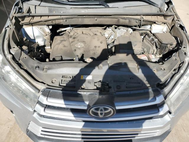 5TDZZRFHXKS343025 - 2019 TOYOTA HIGHLANDER LE SILVER photo 12