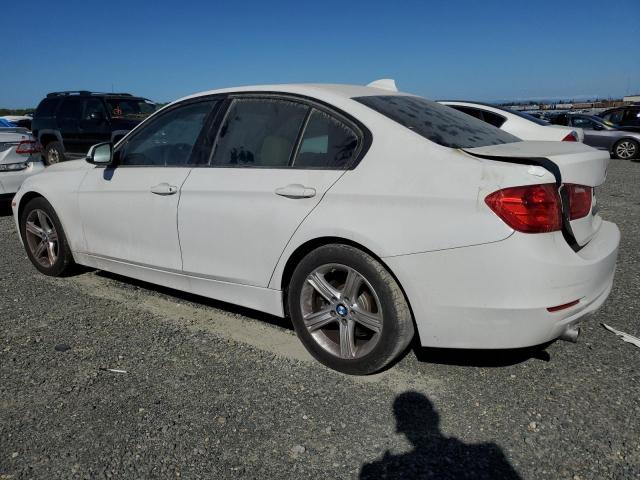 WBA3B1C51EK132777 - 2014 BMW 320 I WHITE photo 2