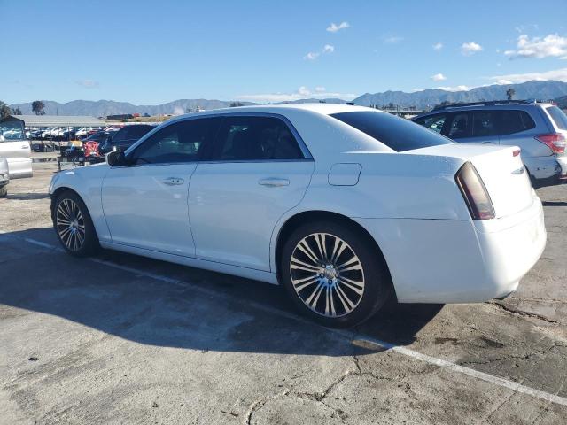 2C3CCABG6CH251615 - 2012 CHRYSLER 300 S WHITE photo 2