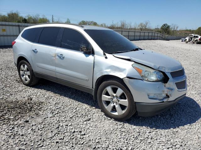 1GNER33D09S105299 - 2009 CHEVROLET TRAVERSE LTZ SILVER photo 4