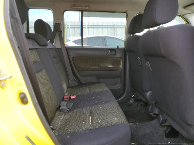 JTLKT324154016990 - 2005 TOYOTA SCION XB YELLOW photo 10