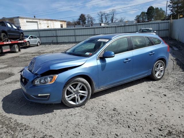 YV1612SB0F1197346 - 2015 VOLVO V60 PREMIER BLUE photo 1