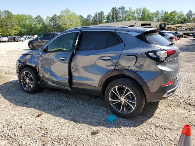 KL4MMFSL4NB084796 - 2022 BUICK ENCORE GX ESSENCE GRAY photo 2