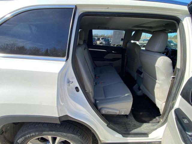 5TDJKRFH6FS215792 - 2015 TOYOTA HIGHLANDER XLE WHITE photo 6