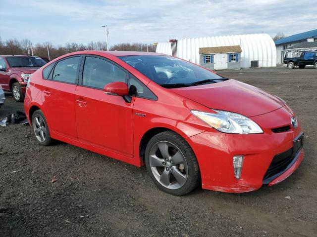 JTDKN3DU0F0419712 - 2015 TOYOTA PRIUS RED photo 4