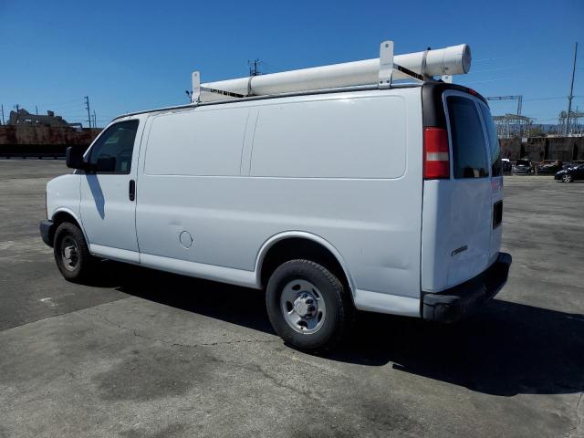 1GCGG25V271173274 - 2007 CHEVROLET EXPRESS G2 WHITE photo 2