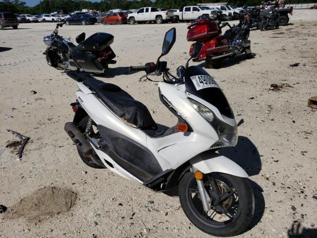 MLHJF2806B5000767 - 2011 HONDA PCX WHITE photo 1