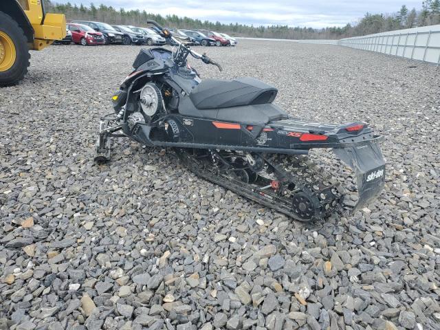 2BPSMBFA3FV000847 - 2015 SKI DOO RENEGADE BLACK photo 3