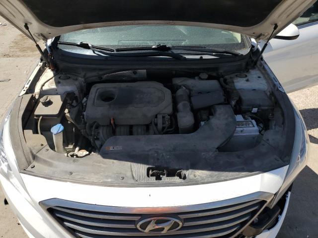 5NPE24AF9FH237494 - 2015 HYUNDAI SONATA SE WHITE photo 11