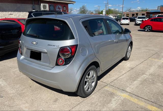 1G1JC6SH2F4107496 - 2015 CHEVROLET SONIC LT SILVER photo 4