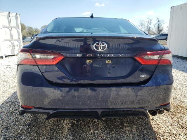 4T1G11AK1MU584386 - 2021 TOYOTA CAMRY SE BLUE photo 6