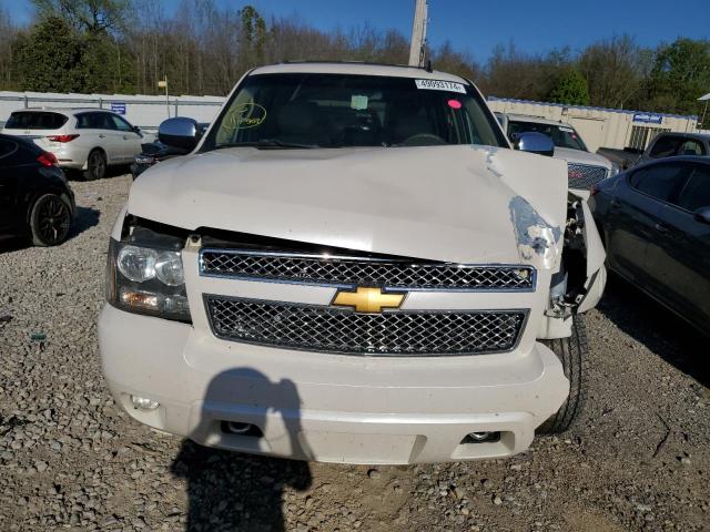 1GNSKCE06BR274208 - 2011 CHEVROLET TAHOE K1500 LTZ WHITE photo 5