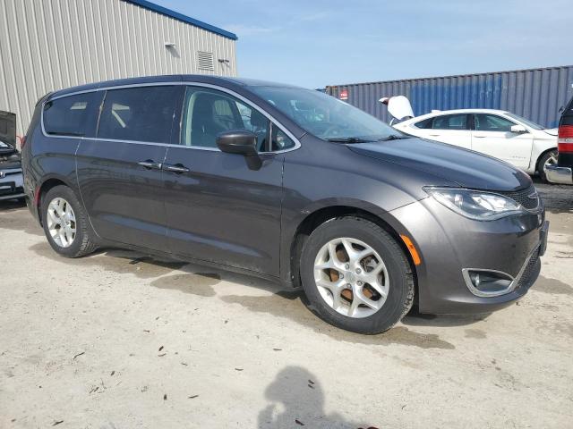 2C4RC1BG6HR768260 - 2017 CHRYSLER PACIFICA TOURING L GRAY photo 4