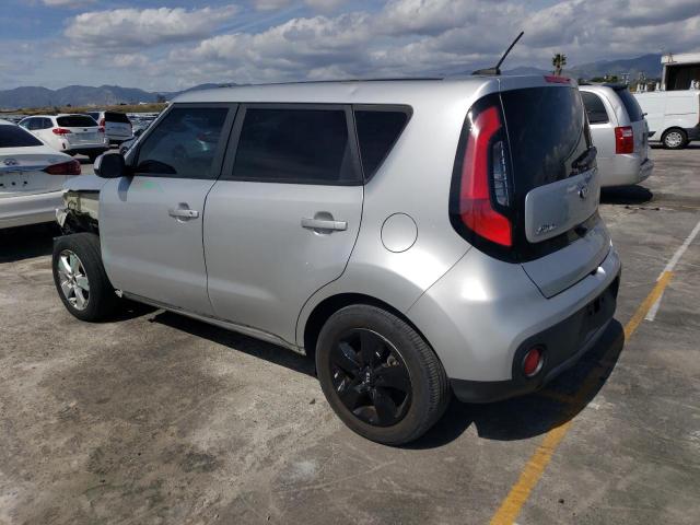 KNDJN2A22J7620696 - 2018 KIA SOUL SILVER photo 2