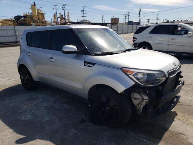 KNDJN2A22J7620696 - 2018 KIA SOUL SILVER photo 4