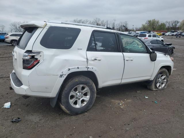 JTEBU5JR8E5166330 - 2014 TOYOTA 4RUNNER SR5 WHITE photo 3