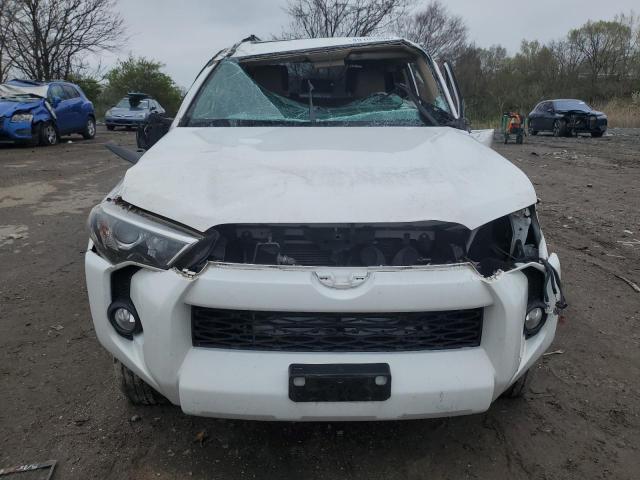 JTEBU5JR8E5166330 - 2014 TOYOTA 4RUNNER SR5 WHITE photo 5