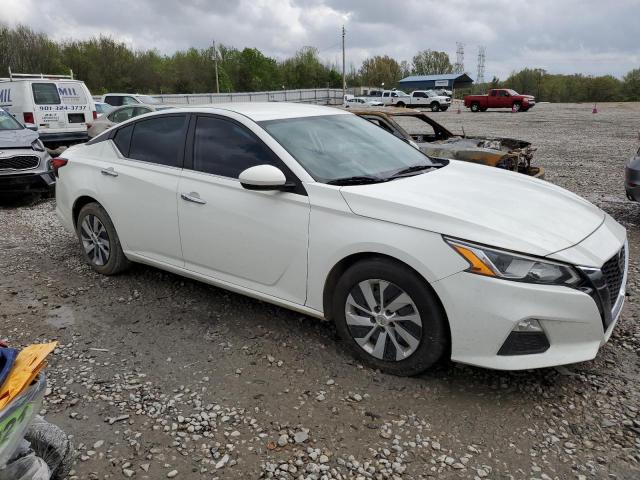 1N4BL4BV5KC239308 - 2019 NISSAN ALTIMA S WHITE photo 4