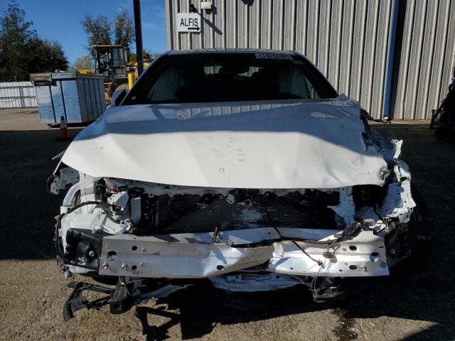 4T1T11AKXPU777946 - 2023 TOYOTA CAMRY SE NIGHT SHADE WHITE photo 5