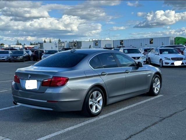 WBAXG5C53CDW24139 - 2012 BMW 528 I GRAY photo 4