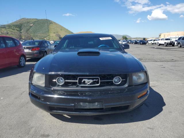 1ZVFT80NX75214838 - 2007 FORD MUSTANG BLACK photo 5