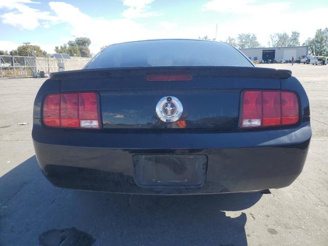 1ZVFT80NX75214838 - 2007 FORD MUSTANG BLACK photo 6