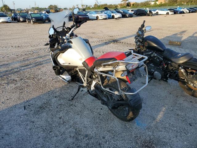 WB10J5305LZF79847 - 2020 BMW R 1250 GS ADVENTURE TWO TONE photo 3