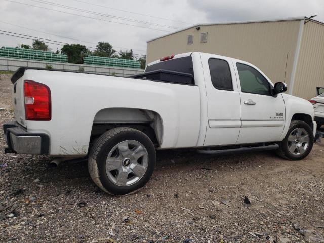 1GCRCSE00BZ109236 - 2011 CHEVROLET SILVERADO C1500 LT WHITE photo 3