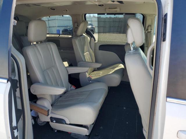 2A4RR8DG0BR610745 - 2011 CHRYSLER TOWN & COU TOURING L WHITE photo 11