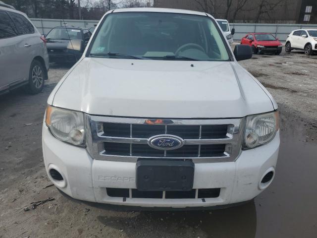 1FMCU0C73BKB60628 - 2011 FORD ESCAPE XLS WHITE photo 5