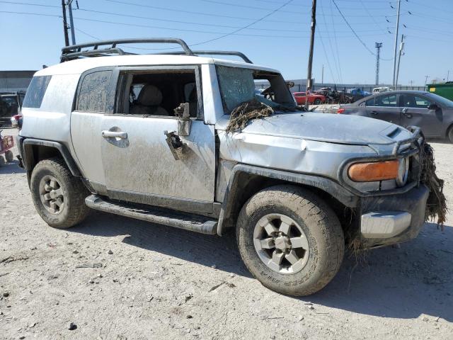 JTEBU11F370024904 - 2007 TOYOTA FJ CRUISER SILVER photo 4