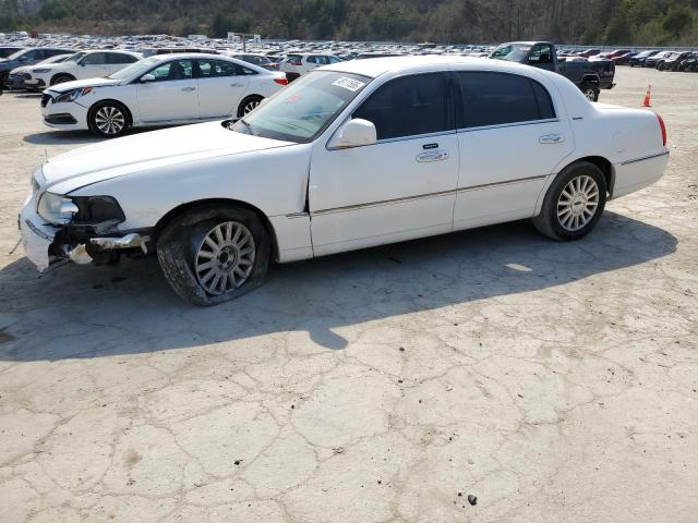 2003 LINCOLN TOWN CAR EXECUTIVE, null