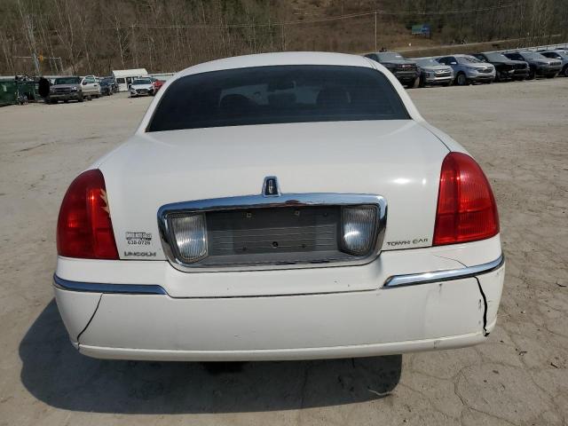 1LNHM81W23Y675035 - 2003 LINCOLN TOWN CAR EXECUTIVE Weiß Foto 6