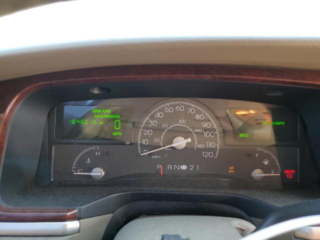 1LNHM81W23Y675035 - 2003 LINCOLN TOWN CAR EXECUTIVE Weiß Foto 9