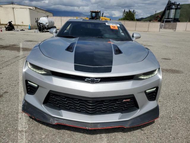 1G1FE1R74H0162560 - 2017 CHEVROLET CAMARO SS SILVER photo 5