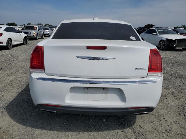 2C3CCAEG5GH128261 - 2016 CHRYSLER 300C WHITE photo 6