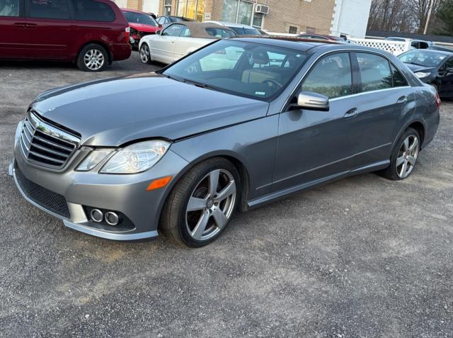 WDDHF8HB7AA108946 - 2010 MERCEDES-BENZ E 350 4MATIC GRAY photo 2