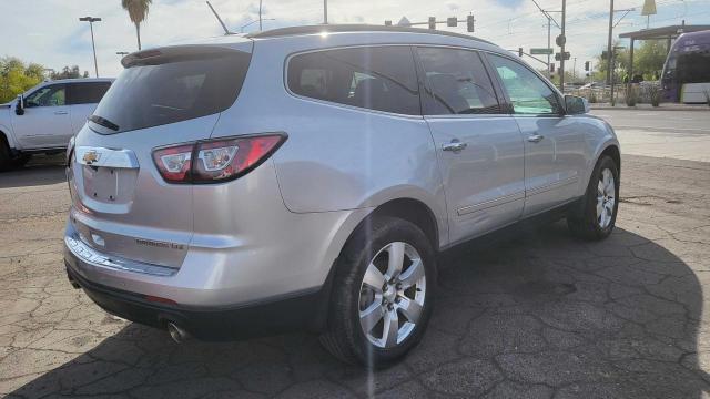 1GNKRLKD7DJ139629 - 2013 CHEVROLET TRAVERSE LTZ SILVER photo 4