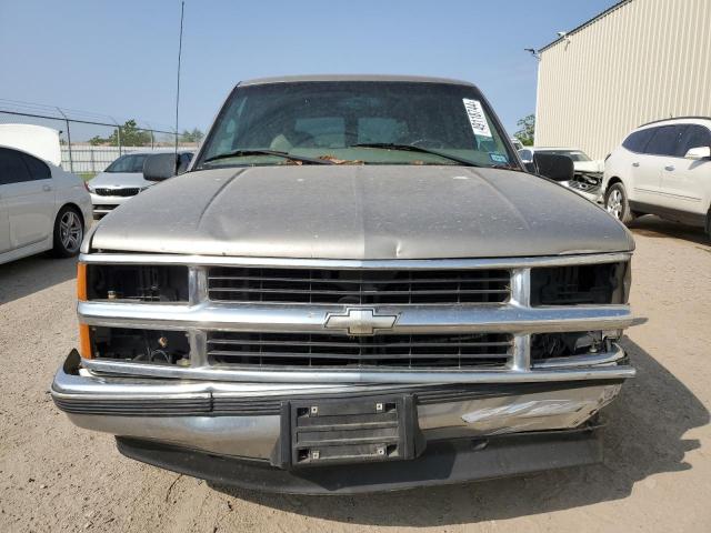 1GNEC13R3XJ561124 - 1999 CHEVROLET TAHOE C1500 BROWN photo 5