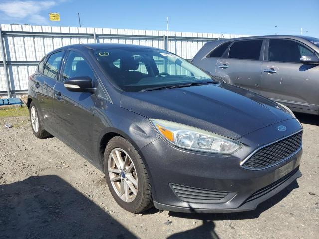 1FADP3K29GL246945 - 2016 FORD FOCUS SE CHARCOAL photo 4