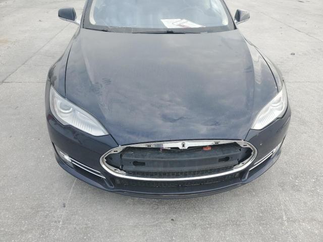 5YJSA1H12EFP37377 - 2014 TESLA MODEL S ლურჯი ფოტო 11