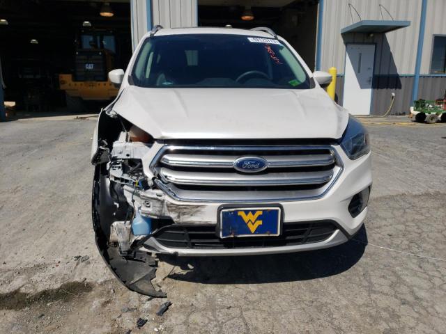 1FMCU9J96HUB37575 - 2017 FORD ESCAPE TITANIUM WHITE photo 5
