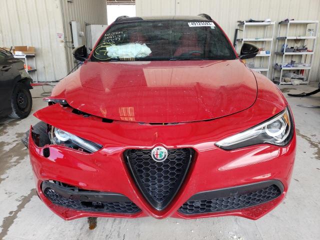 ZASPAKBN7N7D25119 - 2022 ALFA ROMEO STELVIO TI RED photo 5