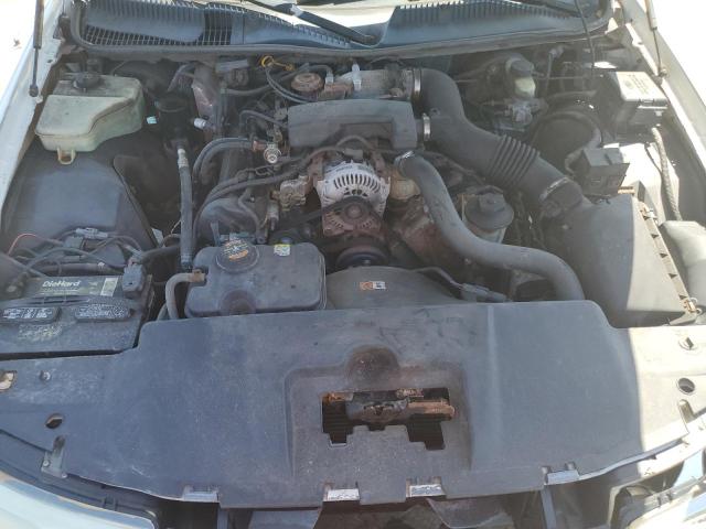 1LNHM81W41Y632572 - 2001 LINCOLN TOWN CAR EXECUTIVE WHITE photo 11