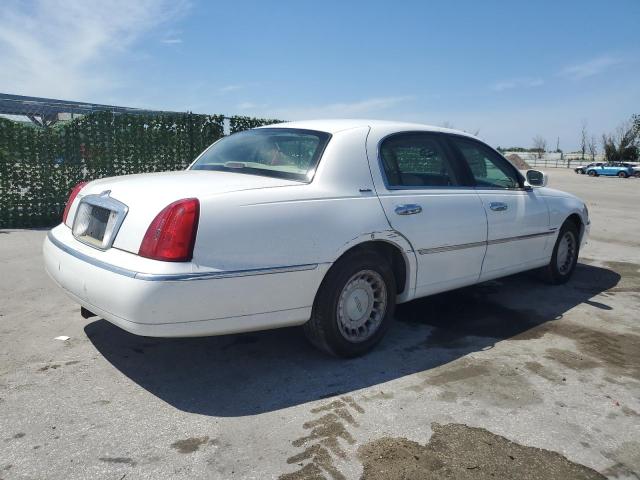 1LNHM81W41Y632572 - 2001 LINCOLN TOWN CAR EXECUTIVE WHITE photo 3