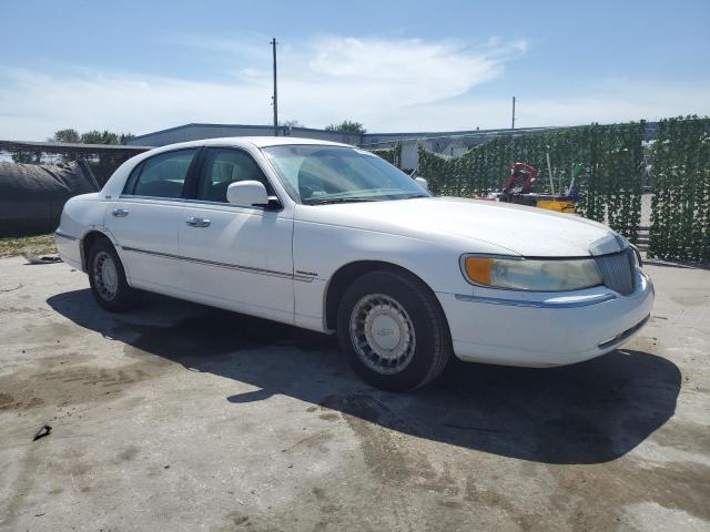 1LNHM81W41Y632572 - 2001 LINCOLN TOWN CAR EXECUTIVE WHITE photo 4