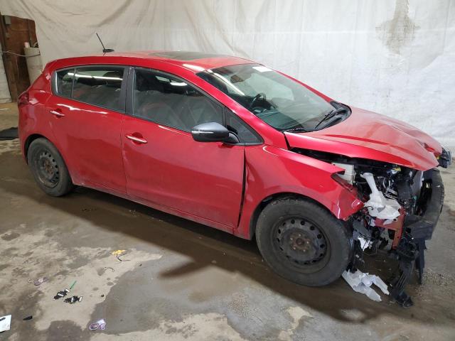 3KPFN5A33HE058902 - 2017 KIA FORTE EX RED photo 4