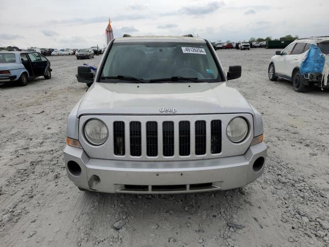 1J4NT2GB9AD528933 - 2010 JEEP PATRIOT SPORT SILVER photo 5