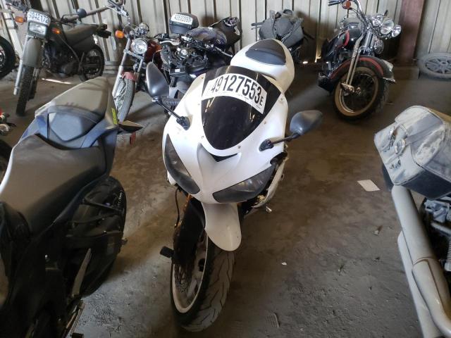 JKBZXJC126A030008 - 2006 KAWASAKI ZX636 C1 WHITE photo 11