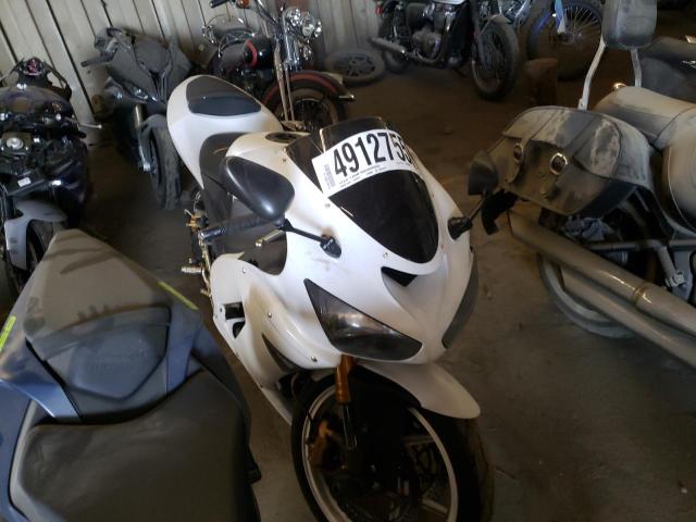 JKBZXJC126A030008 - 2006 KAWASAKI ZX636 C1 WHITE photo 4